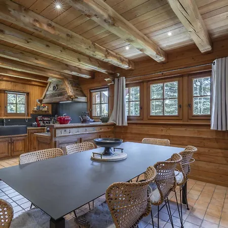 Echyllo Chalet *