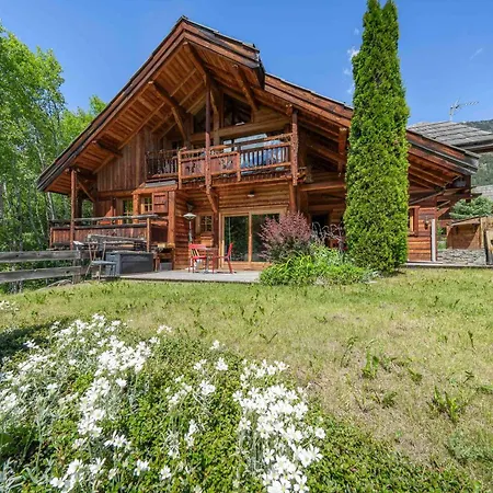 Echyllo Chalet Vroville